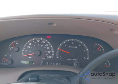 2001 Ford F-150 King Ranch Edition/Lariat/Xlt from USA, damaged, VIN 1FTRW08W61KD80353